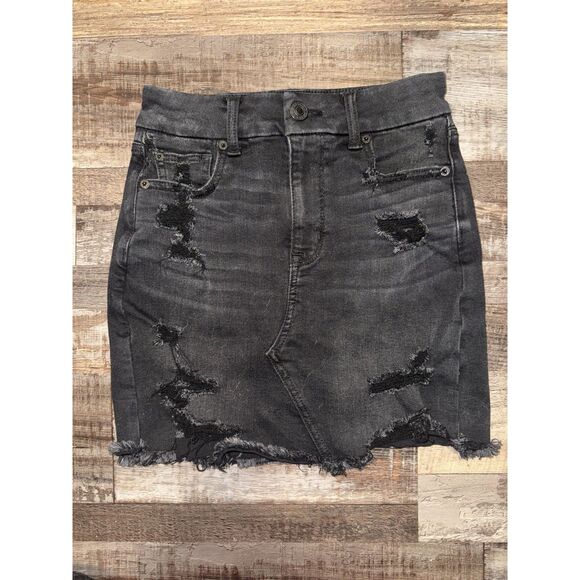 American Eagle Outfitters Dresses & Skirts - American Eagle Black Distressed Denim Mini Skirt Size 0